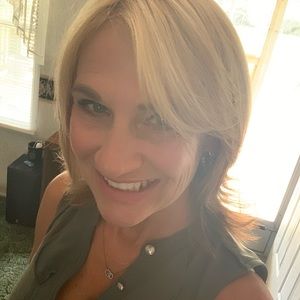 Meet your Posher, Robin